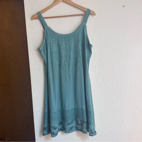 Sold - Picture 1 of 8